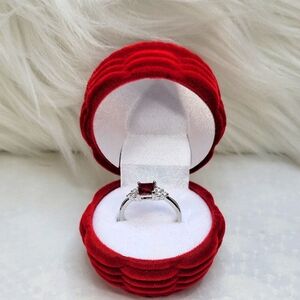 Red stone Silver Ring Size 8 With Cute Ring Box